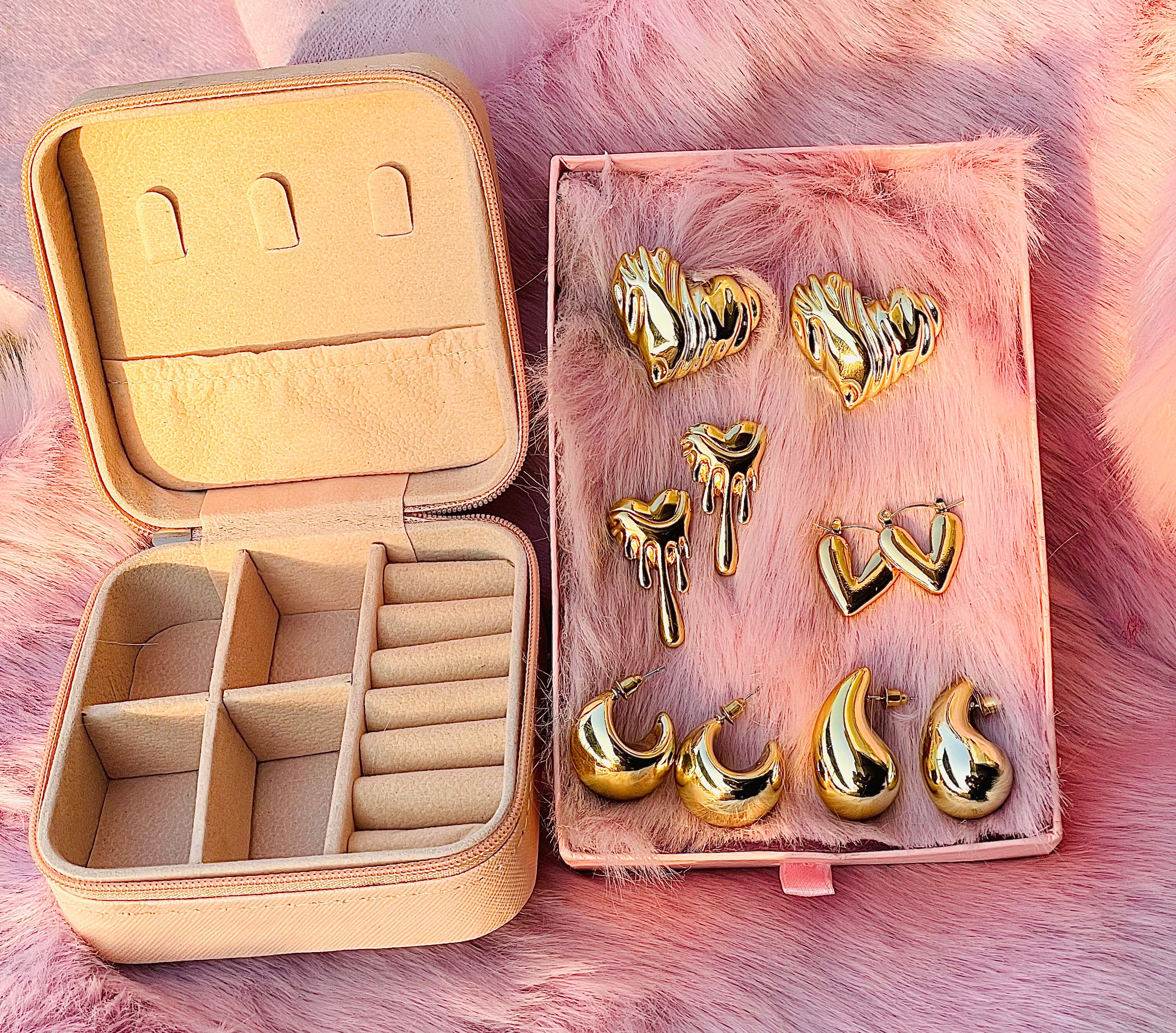 Dealbox ✨ 5 Statement Gold chick Daily wear  Earrings with a storage Box