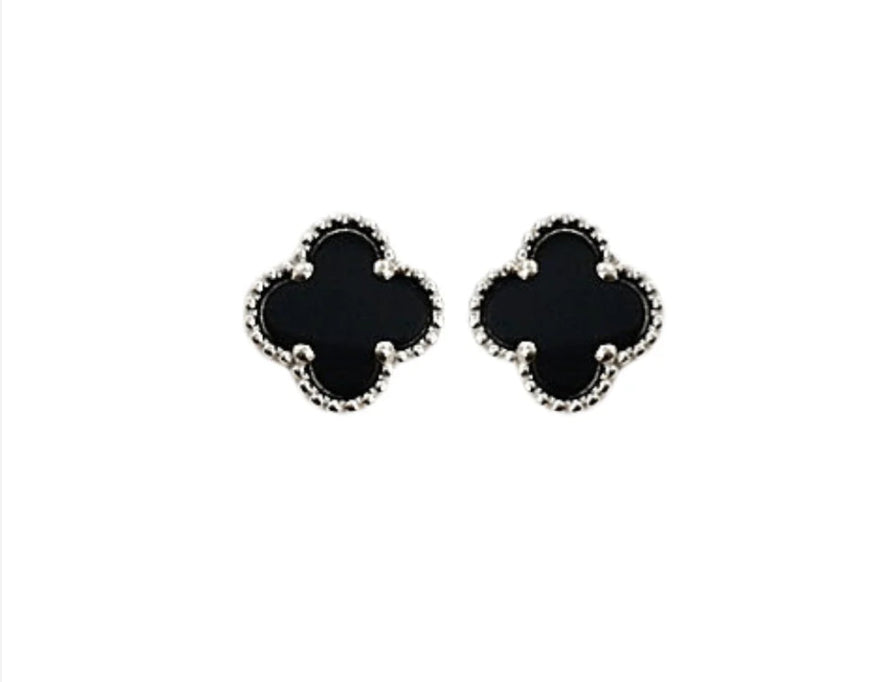 ✨SS Black clovie Grey stud earrings ✨