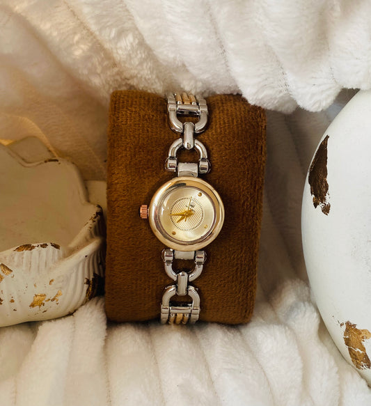 ✨Exquisite New Twisted Gold Dial GoldxSilver Strap True Worth Chain Watch ✨