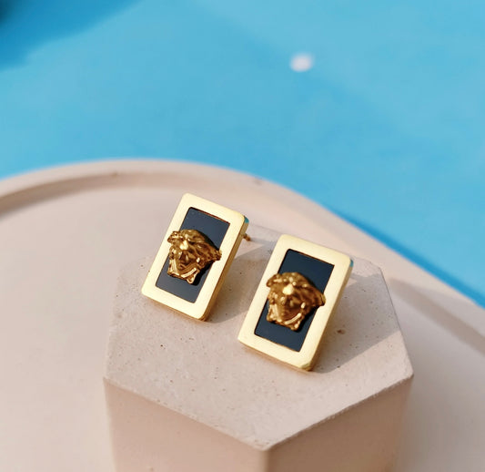 Black enamel vers studs
