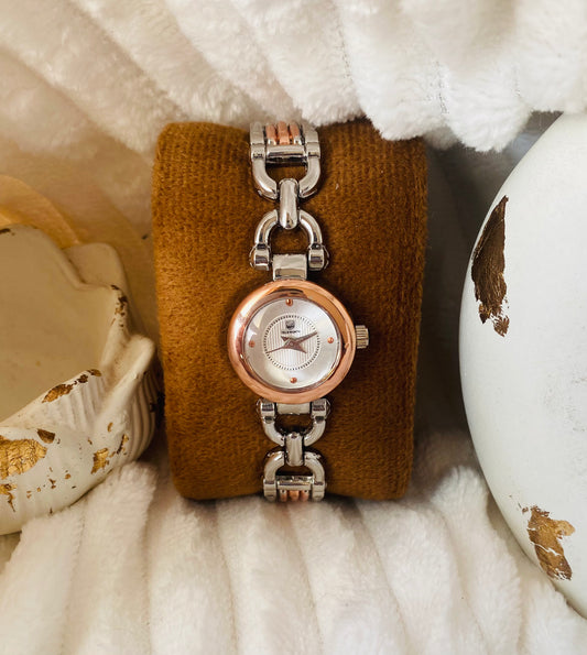 ✨Exquisite White Dial RoseGoldxSilver Strap True Worth Chain Watch ✨
