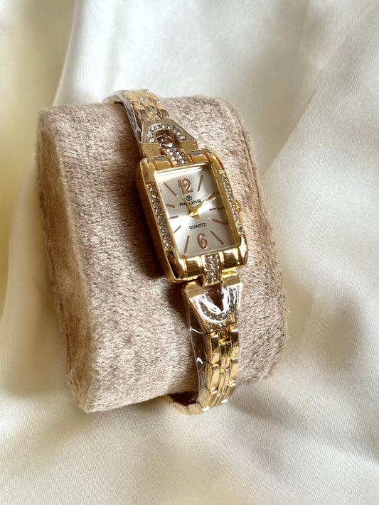 Crystal studded dial Rillins white dial watch