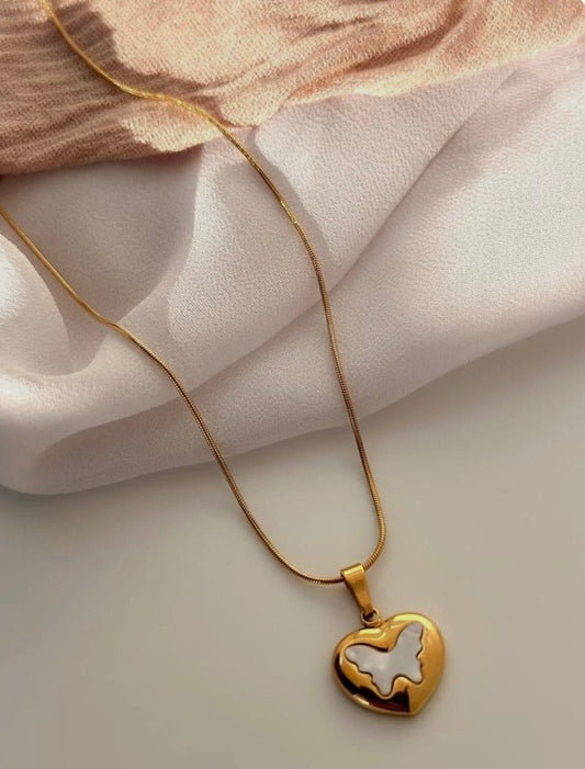 Butterfly bloom chain pendant