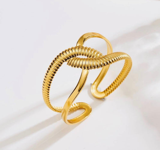 ✨Stainless steel Gold Chunky ribbed Adjustable Cuff Bracelet ✨