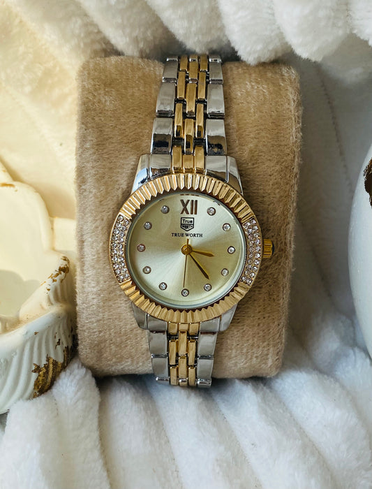 ✨Exquisite Crystal studded Gold Dial GoldxSilver True Worth Watch ✨