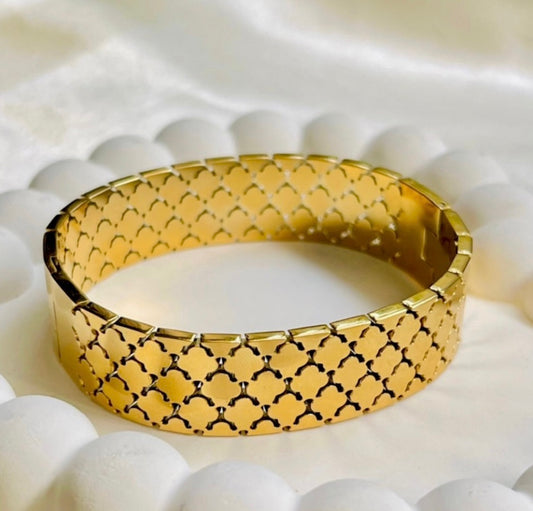 18k gold patchwork four leaf Cuff bracelet