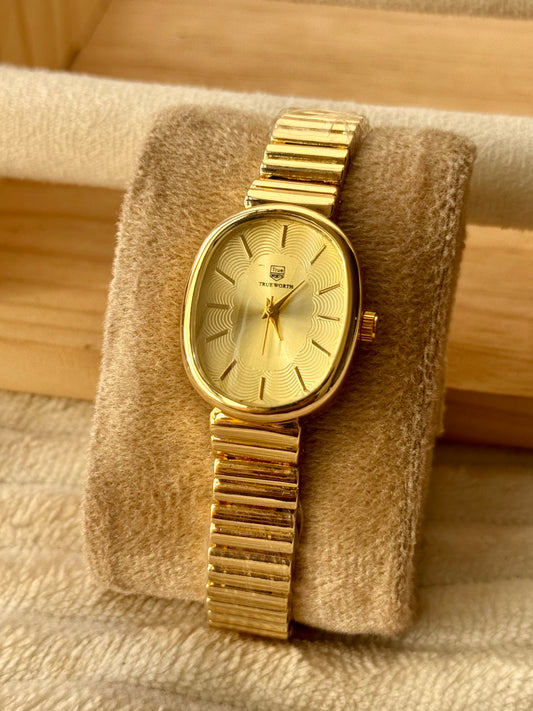✨Stainless Steel golden Dial Gold Chain True Worth Watch ✨