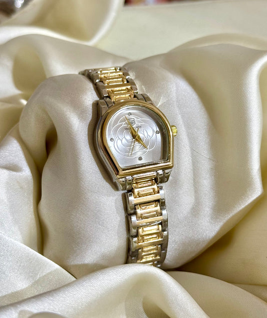 Exclusive White Dial and SilverXGold true worth Chain Watch