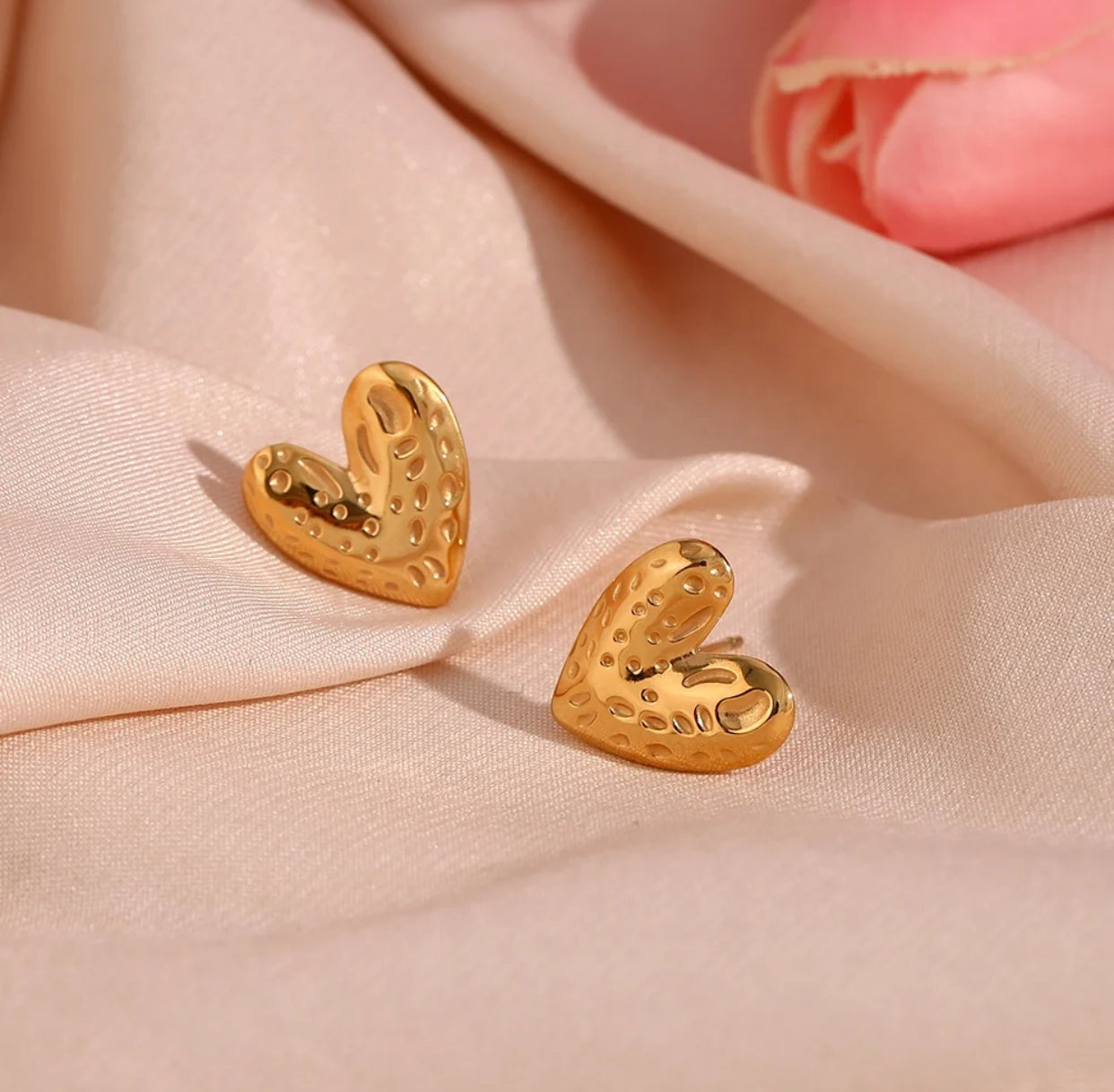 Textured Heart shaped earrings