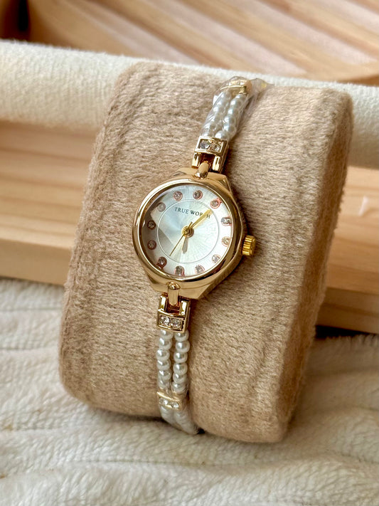 ✨Exquisite white Dial True Worth Chain Pearl Watch ✨