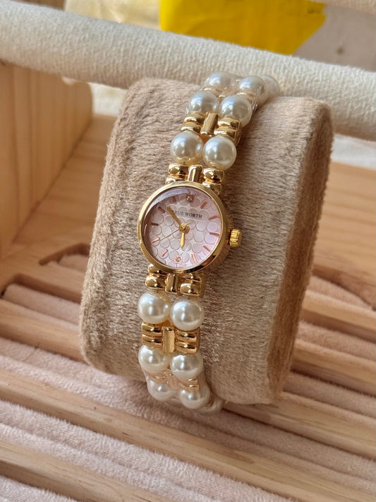 ✨Exquisite Gold Pearl Pink Dial True Worth Chain Watch ✨