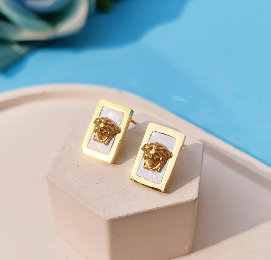Vers enamel studs