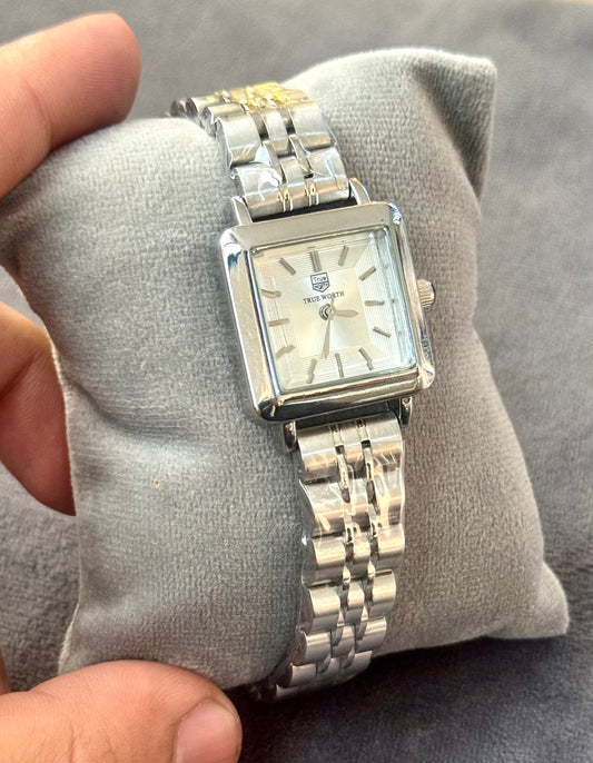 Silver jubilee chain white dial watch