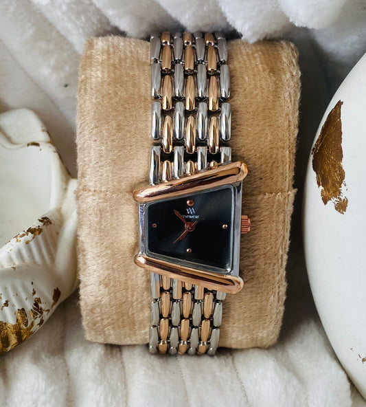 ✨Exquisite black dial silverxgold strap watch✨