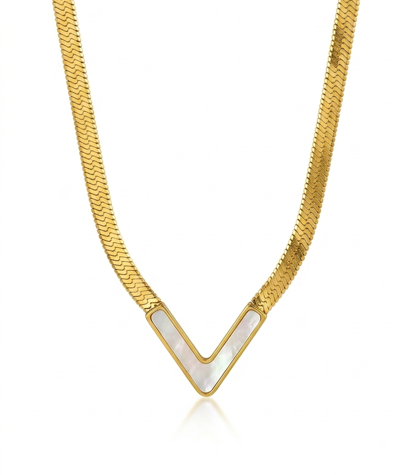 Vertigo Gold Snake chain pendant