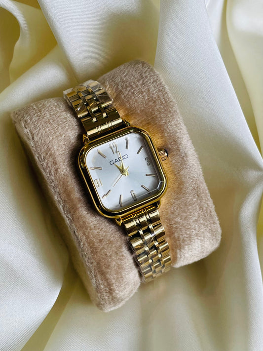 ✨Classic Gold white Dial Casio Watch ✨