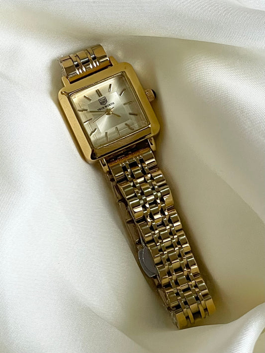 ✨Gold True Worth Exquisite Gold Dial Watch ✨