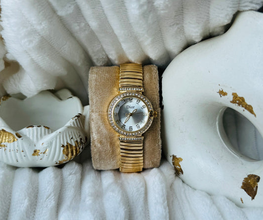✨Exclusive Stainless Steel Crystal Studded White Dial Dior Watch ✨