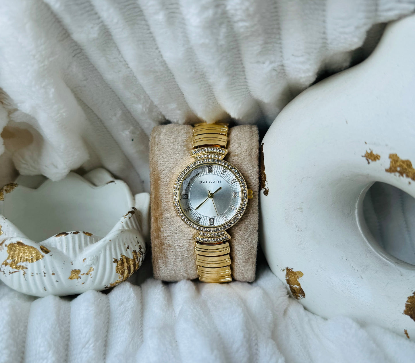 ✨Exclusive Stainless Steel Crystal Studded White Dial Bvlg Watch ✨