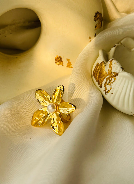 ✨Exclusive Gold Pearl Floral Adjustable Ring ✨