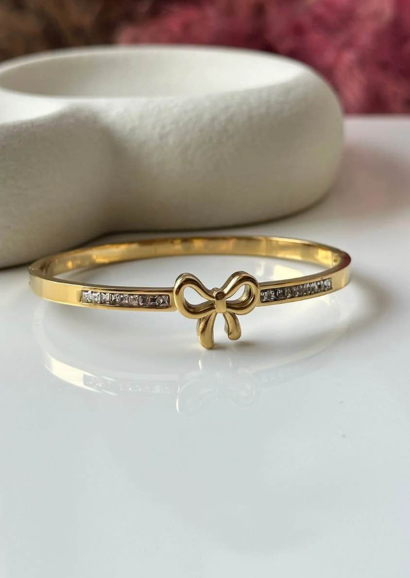 Stainless steel Exquisite Gold Bow Diamanté Cuff Bracelet