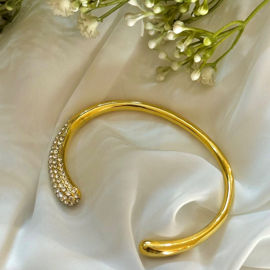 ✨Stainless steel Zircon Studded Gold Cuff Bracelet ✨