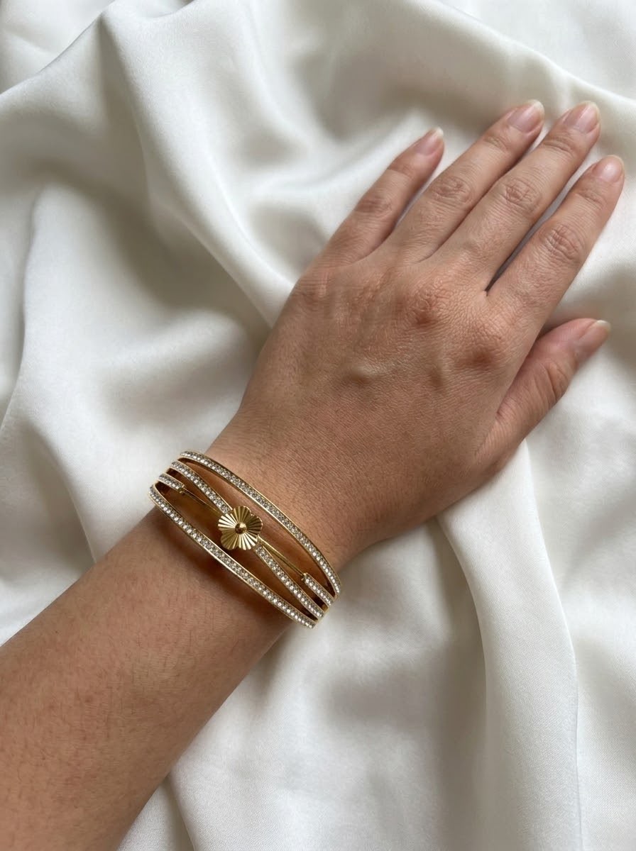 Stainless steel Gold Zirconia studded Clovie chunky 18k Cuff Bracelet