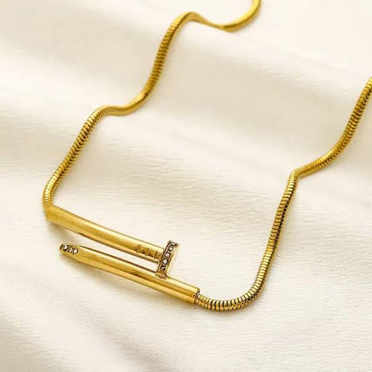 ✨Exclusive Gold Crystal Nail Pendant ✨