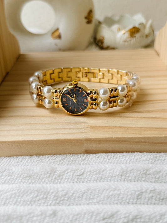 ✨ Exquisite Gold Pearl Blue Dial Trueworth Chain Watch ✨