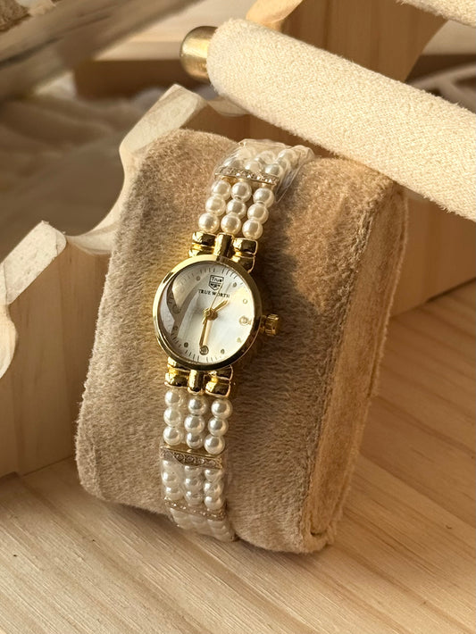 ✨Exquisite Gold Pearl White Dial True Worth Chain Watch ✨
