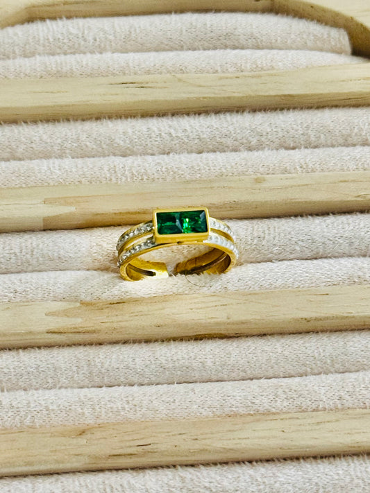 ✨Stainless steel Emerald Diamantés Adjustable Ring ✨