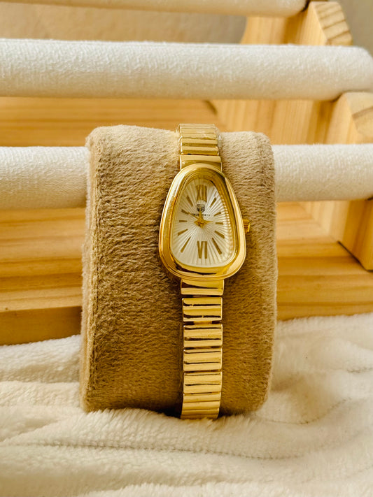 ✨Stainless Steel White Dial Gold Link Chain Bvlg True Worth Watch ✨