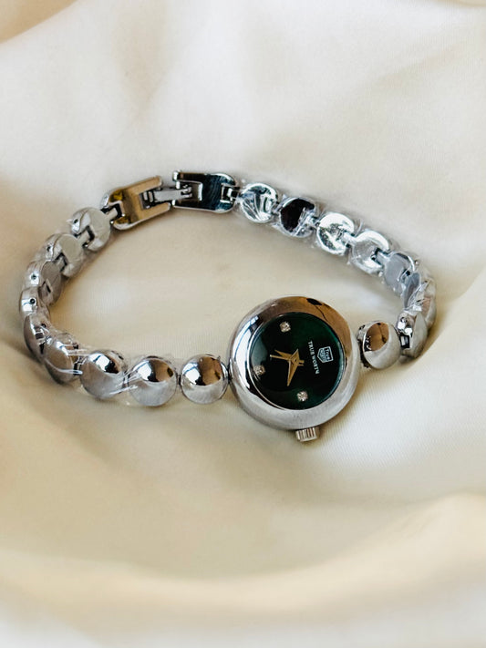 ✨Exquisite Classic True worth Silver   Emerald Dial Ball Chain Watch ✨
