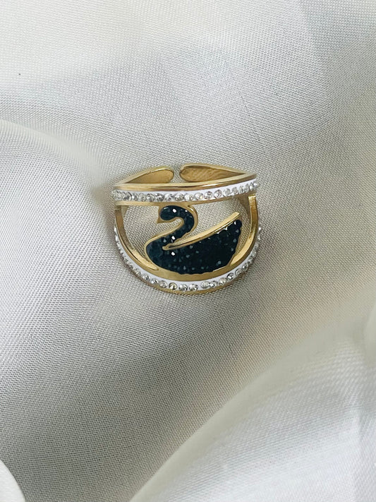 ✨Black duck Crystal Adjustable Ring✨
