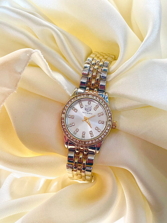 ✨Stainless Steel Crystal Studded SilverXGold True Worth Watch ✨