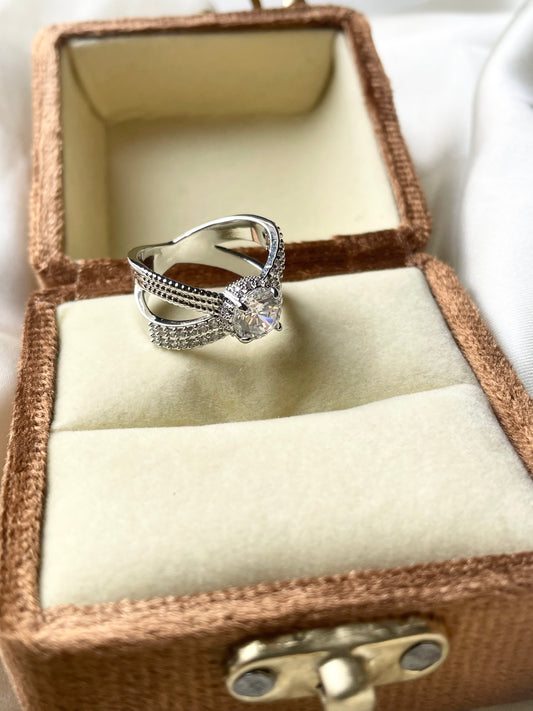 ✨Zirconia Sterling Silver Ring ✨