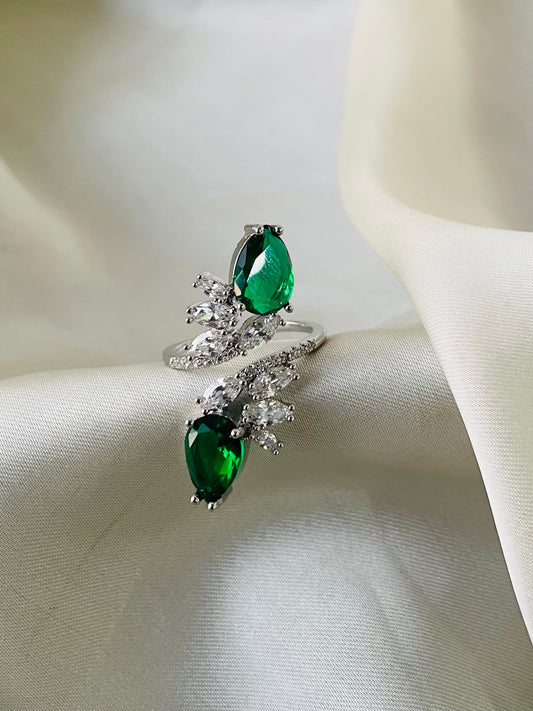 ✨ Sterling Silver Ziron Emerald Ring✨.