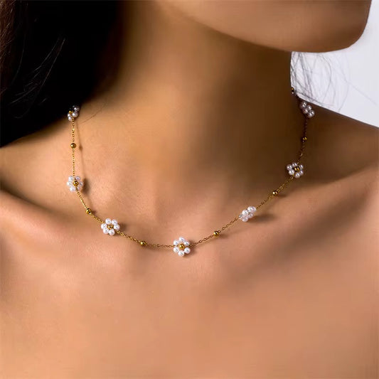 ✨Stainless steel Hand made Pearl Floral Necklace Pendant ✨