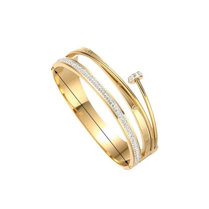 ✨Stainless steel Chunky Carte Nail Diamante Cuff Bracelet ✨