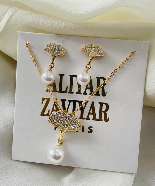 ✨ Crystal Gold Zirconia Pearl Drop  Pendant tops Set ✨