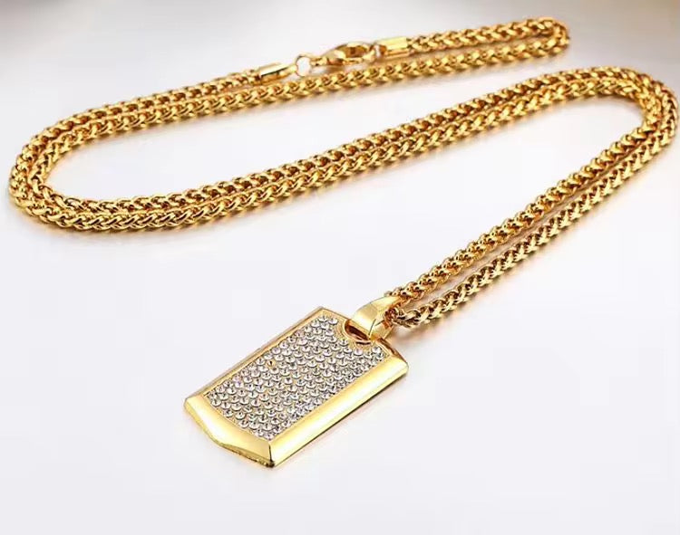 ✨Stainless steel Gold zircon Studded  Pendant ✨