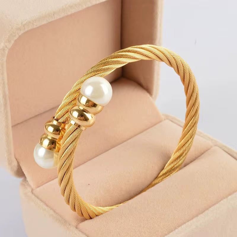 ✨Stainless steel Gold White Pearl Adjustable braided cuff bracelet ✨