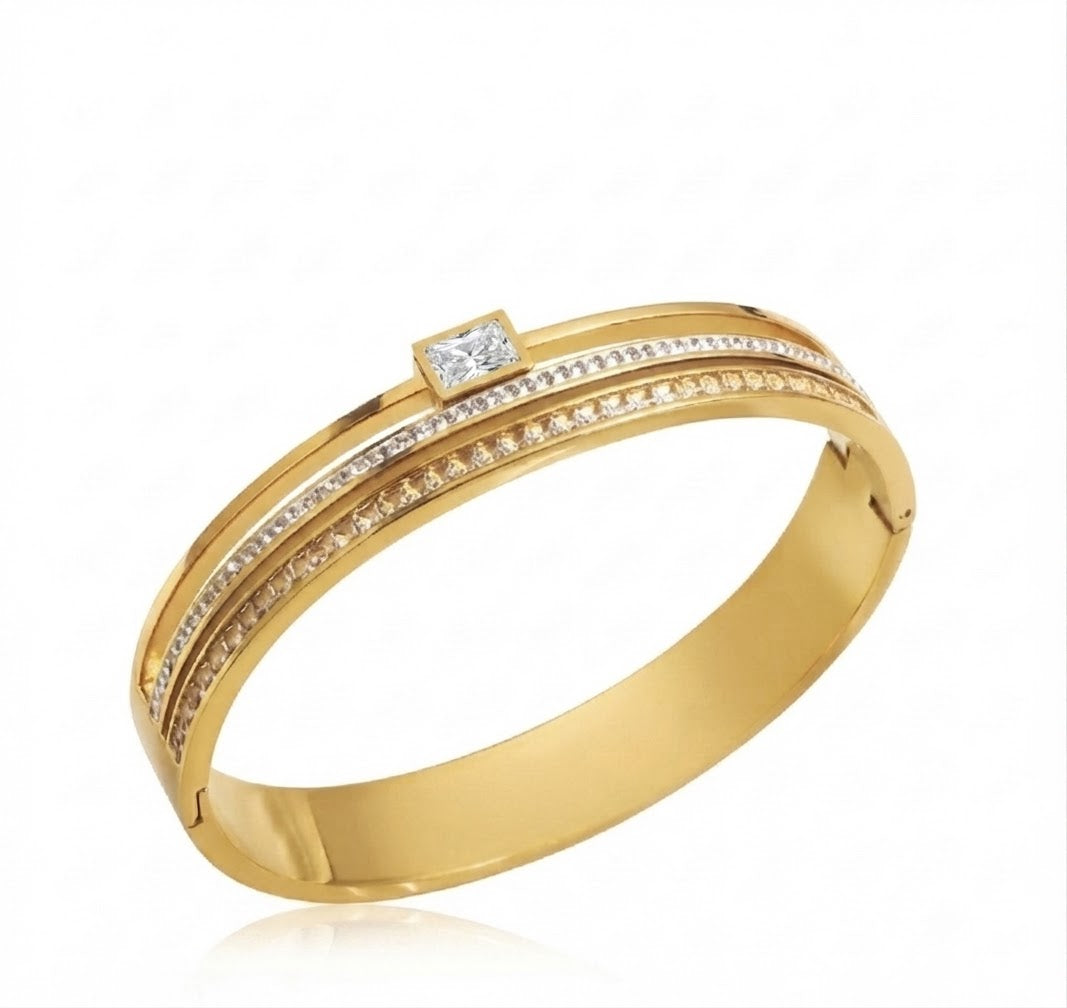 ✨Exquisite Stainless steel Gold Zircon Studded Emerald stone Chunky Gold Cuff Bracelet ✨