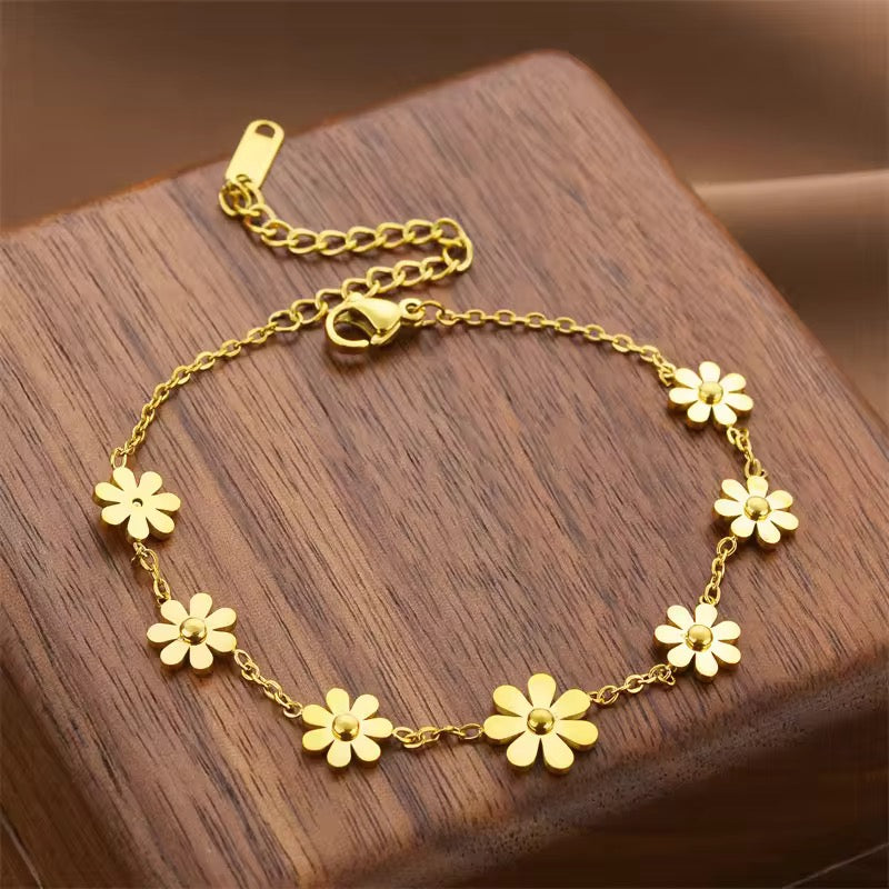 ✨Stainless steel Floral Chain bracelet ✨