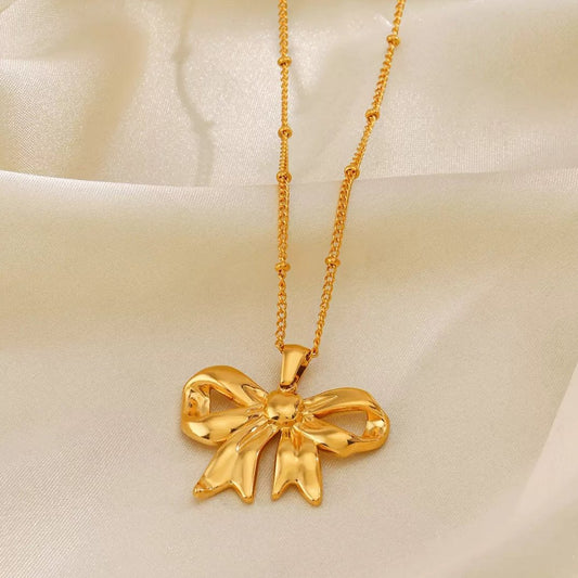 ✨Stainless steel Gold Bow beaded Pendant ✨