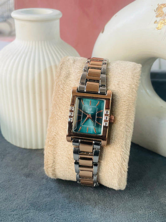 ✨Exquisite Crystal studded Emerald Dial SilverXRoseGold True Worth Watch ✨