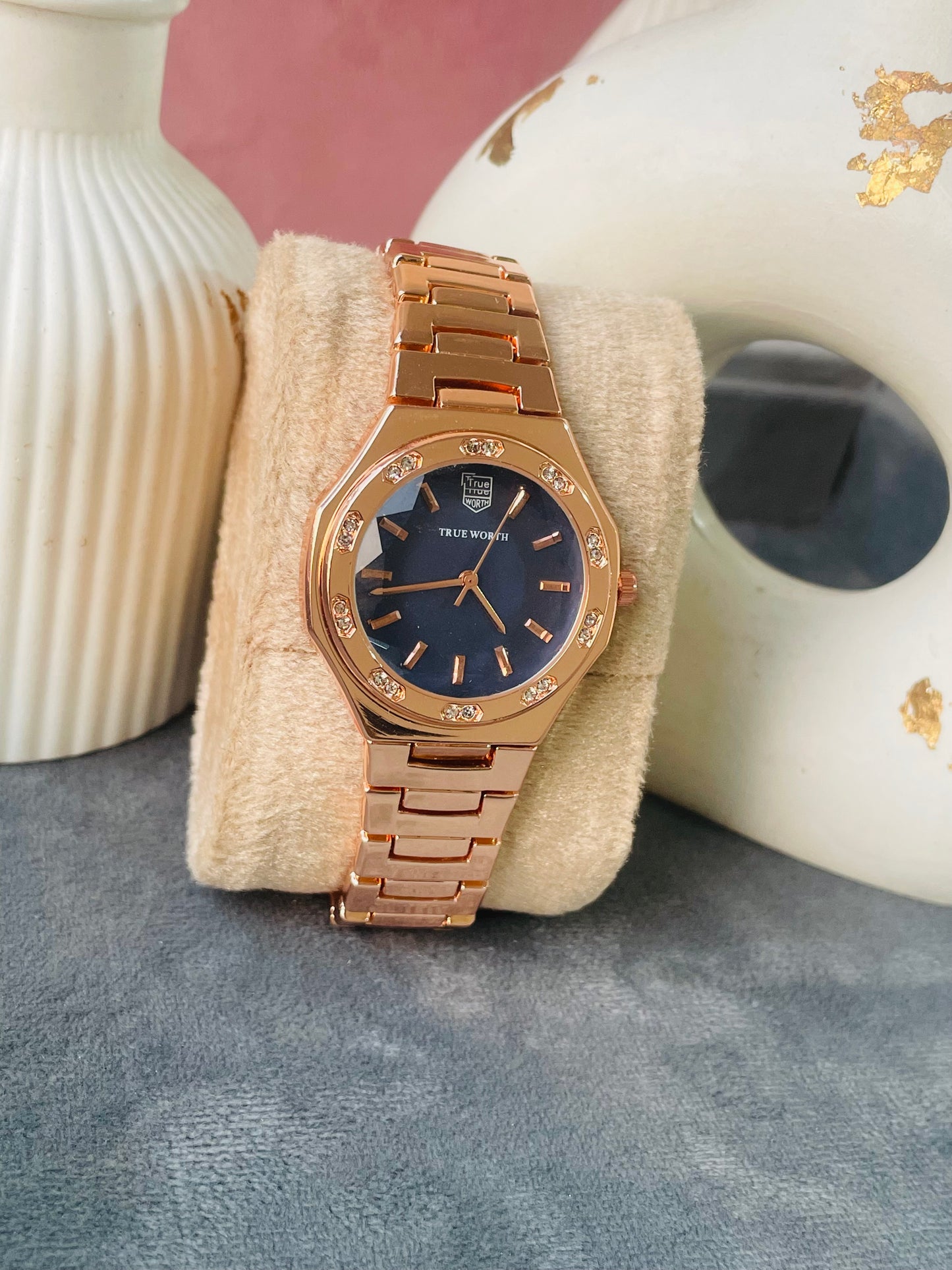 ✨Exquisite Crystal studded Blue Dial RoseGold True Worth Watch ✨