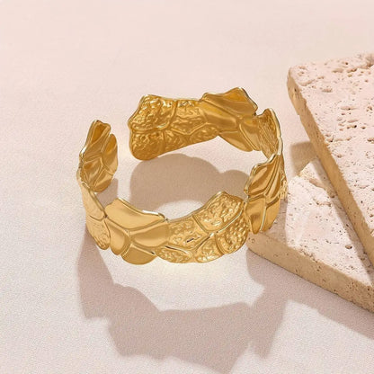 ✨ Exclusive Stainless steel Gold Chunky Adjustable Vintage Cuff ✨