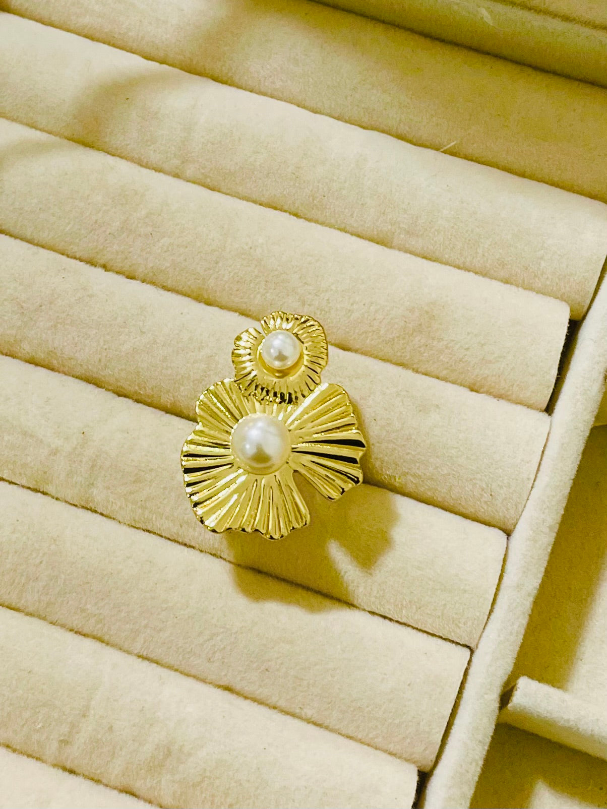 ✨ Stainless steel Adjustable Pearl floral Ring ✨