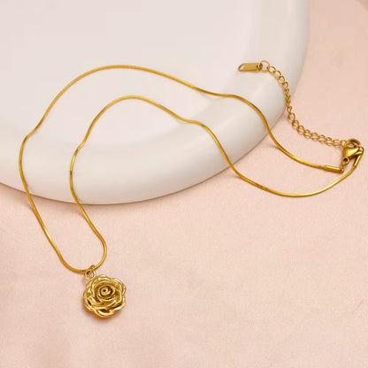 ✨Exquisite Stainless steel Floral Gold Pendant ✨